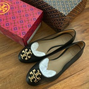 Tory Burch black flat 6